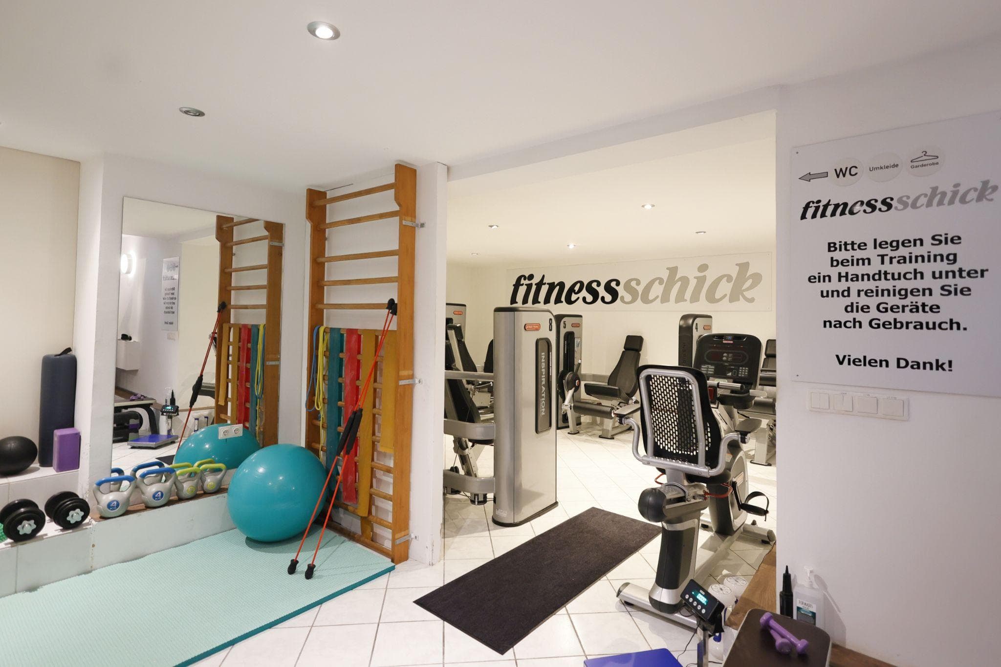 Fitnessschick - Krankengymnastik am Gerät